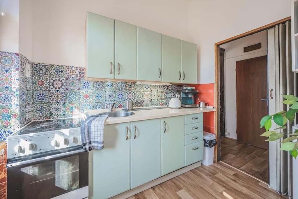 Carolina'S Romantic Apartment Hradec Kralove Luaran gambar