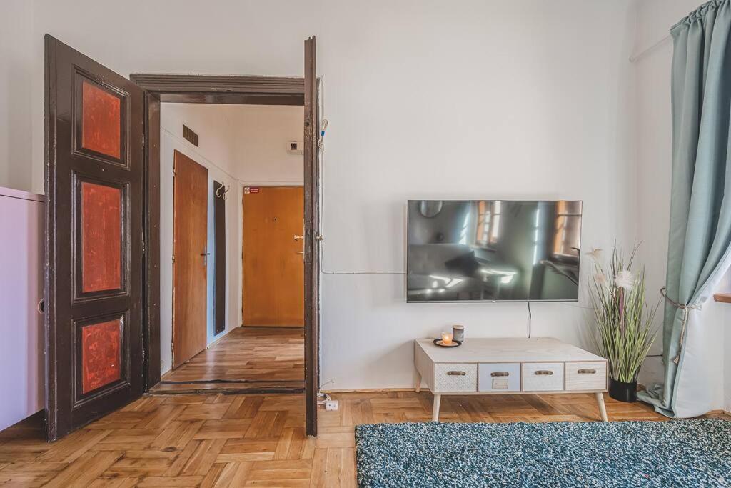 Carolina'S Romantic Apartment Hradec Kralove Luaran gambar